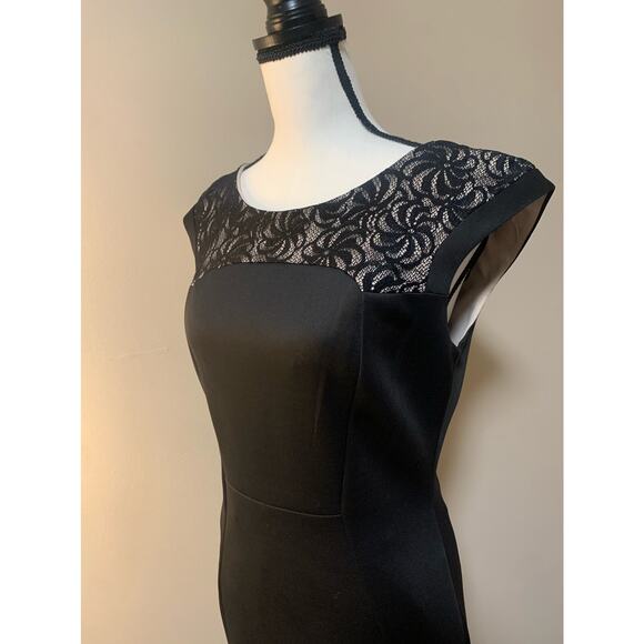 Signature By Sangria - Sleeveless Black Dress with Lace - Size 10 - Picture 3 of 5